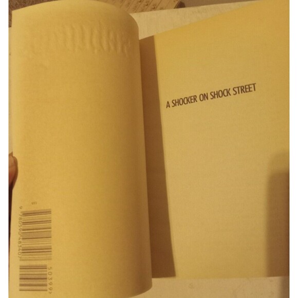 R.L. Stine's Goosebumps Book #35 A Shocker On Shock Street Preowned - Picture 7 of 8